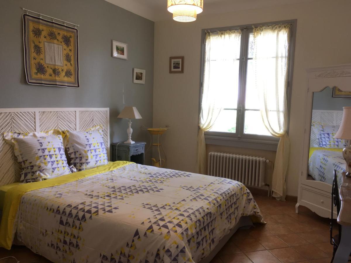 Mas Halcyon Provence Panzió Avignon Kültér fotó